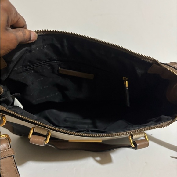 Marc by Marc Jacob’s Elegant Black and Cream  satchel Handbag - Picture 10 of 12